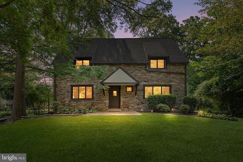 7 Crest Ln, SWARTHMORE, PA, 19081-1002 | Card Image