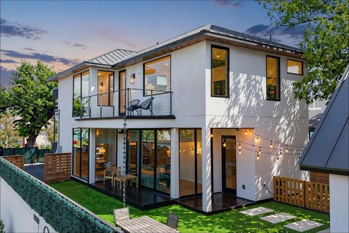 1901 Hamilton Ave, Austin, TX, 78702-2819 | Card Image