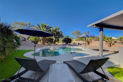 5938 Creekside Sands Ln, North Las Vegas, NV, 89031-3649 | Card Image
