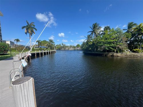 apt-106-3040 Ne 16th Ave, Oakland Park, FL, 33334-5219 | Card Image
