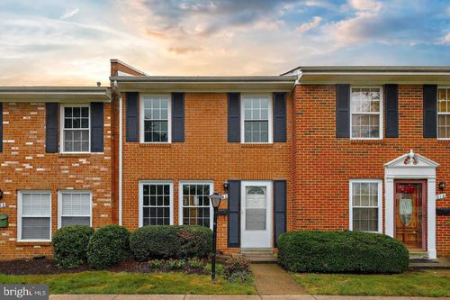 220 N Sterling Blvd, STERLING, VA, 20164-5433 | Card Image