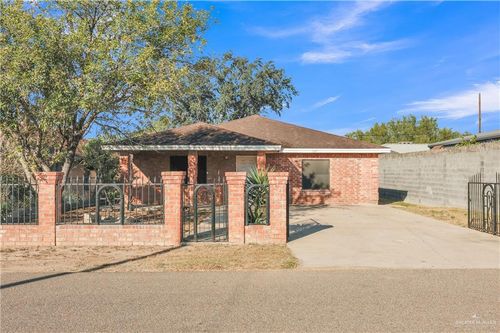 537 Benito St, Rio Grande City, TX, 78582-6374 | Card Image