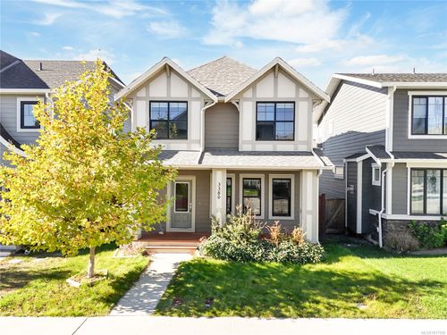 3380 Curlew St, Victoria, BC, V9C0P3 | Card Image