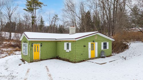 742 Chestnut Rd, Millville, PA, 17846-8601 | Card Image