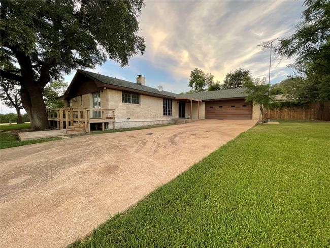 131 County Road 1544, House other with 3 bedrooms, 2 bathrooms and null parking in Morgan TX | Image 6
