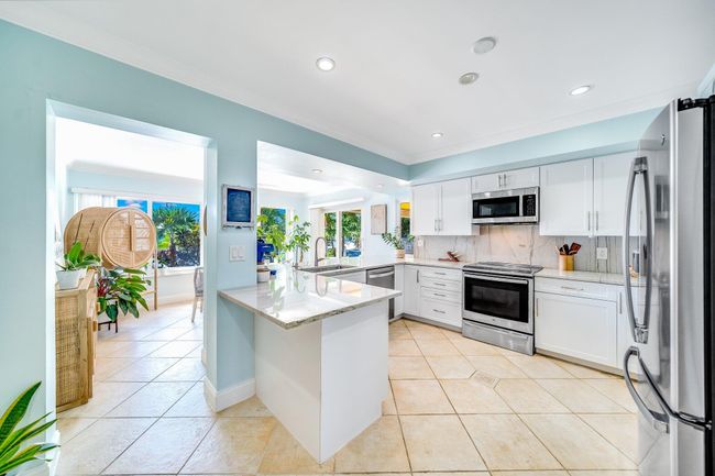 4010 Ne 25 Th Ave, House other with 3 bedrooms, 3 bathrooms and null parking in Lighthouse Point FL | Image 20