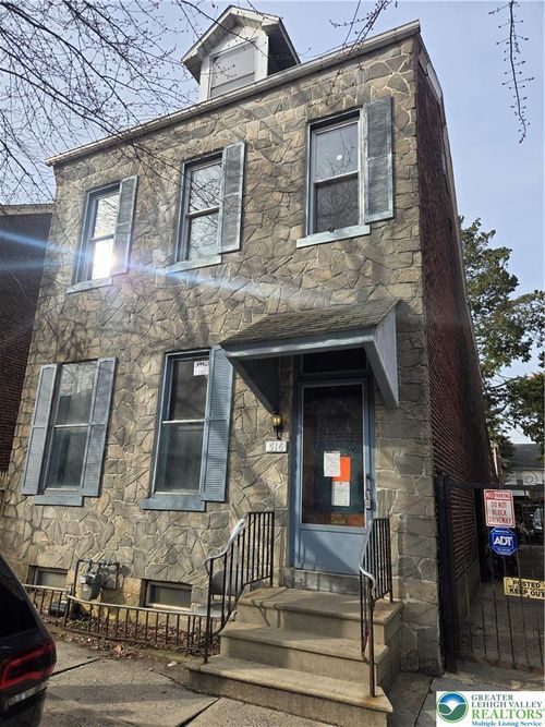 2-516 N 9th St, Allentown, PA, 18102-5506 | Card Image