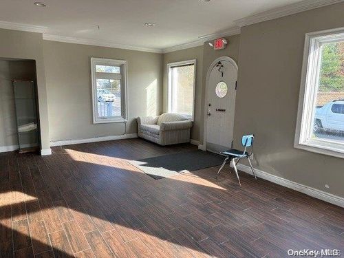 377 Fort Salonga Rd, Northport, NY, 11768-3073 | Card Image