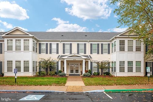 112-6704 Holly Farm Ln, WARRENTON, VA, 20187-7277 | Card Image