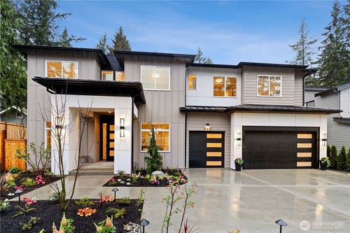 13310 Ne 112th Pl, Redmond, WA, 98052-2421 | Card Image