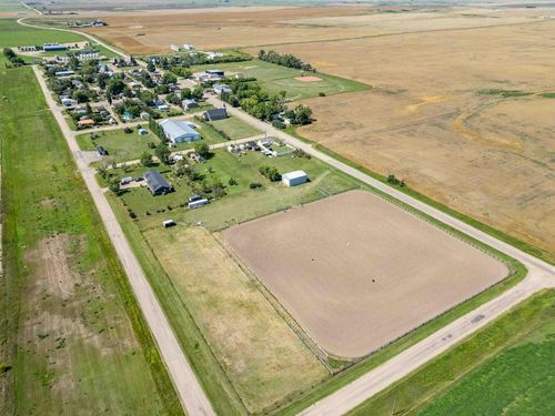 17 2 Street, Schuler, AB, T0J3B0 | Card Image
