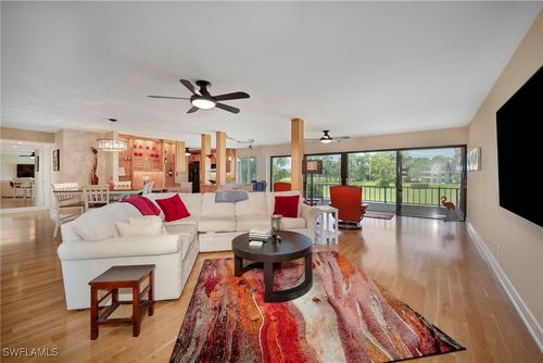 apt-271-104 Clubhouse Dr, NAPLES, FL, 34105-2905 | Card Image