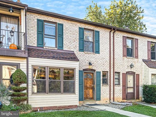 122 Center Ct, WILMINGTON, DE, 19810-2523 | Card Image