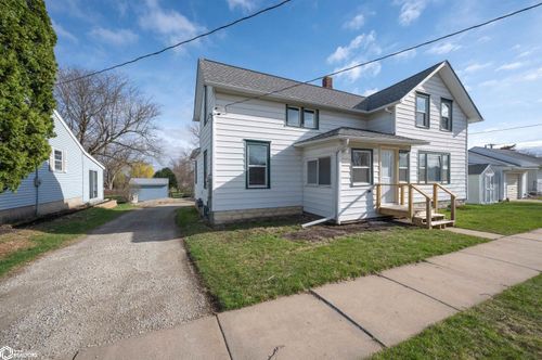 505 W 12th St, Vinton, IA, 52349-1411 | Card Image