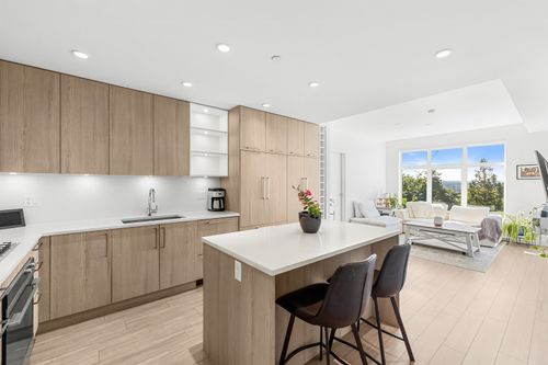 407-733 E 3rd St, North Vancouver, BC, V7L1G8 | Card Image