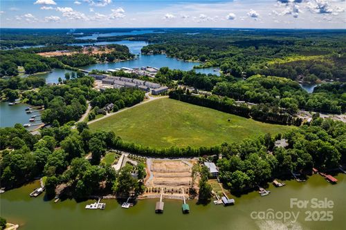 1 Dons Pt, Sherrills Ford, NC, 28673 | Card Image