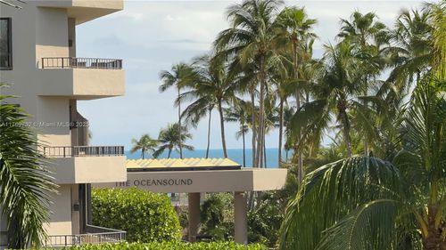 apt-323-161 Crandon Blvd, Key Biscayne, FL, 33149-1553 | Card Image