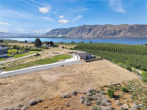 16 Columbia View Dr, Brewster, WA, 98812-6104 | Card Image