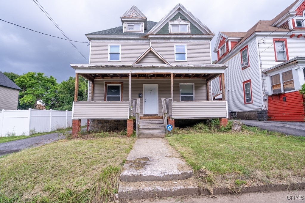 Mckinley Ave, Syracuse, NY 13205