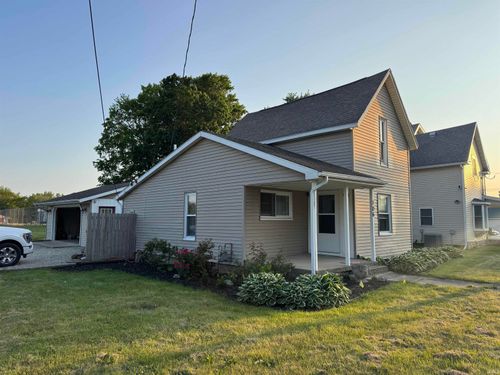 106 Vandalia St, La Paz, IN, 46537 | Card Image