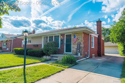 30524 Rush St, Garden City, MI, 48135-2071 | Card Image