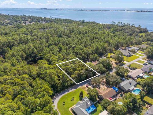 22 Briza Del Mar Dr, Navarre, FL, 32566-7324 | Card Image