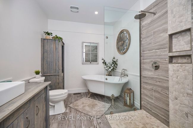 9695 Grassy Brook Rd, House other with 4 bedrooms, 3 bathrooms and 15 parking in Port Robinson ON | Image 34
