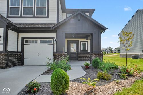 4357 Red Pine Dr, Bargersville, IN, 46106-8040 | Card Image