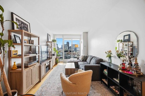 1409-38 The Esplanade, Toronto, ON, M5E1A5 | Card Image