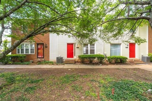 238 Chads Ford Way, Roswell, GA, 30076-2021 | Card Image