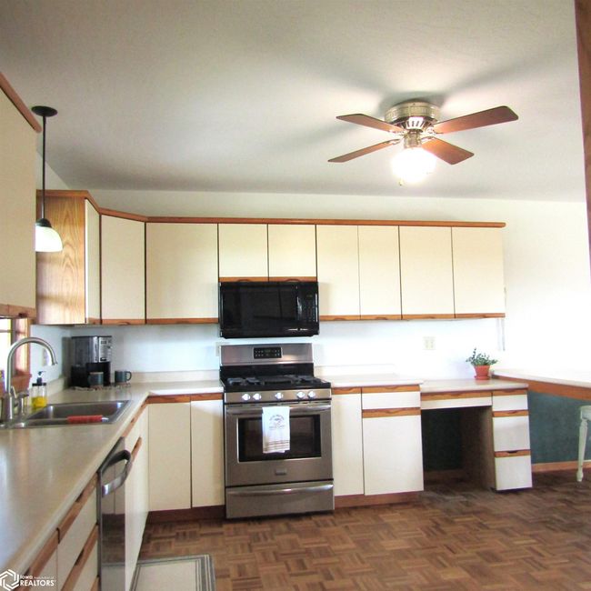 59708 Yankton Rd, Home with 4 bedrooms, 3 bathrooms and null parking in Griswold IA | Image 21