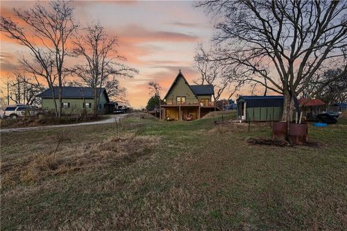 17503 S 900 Rd, Nevada, MO, 64772-6133 | Card Image