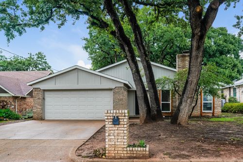 5903 Cameron Dr, Arlington, TX, 76017-1005 | Card Image