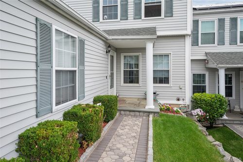 2702 Watch Hill Dr, Tarrytown, NY, 10591-5041 | Card Image