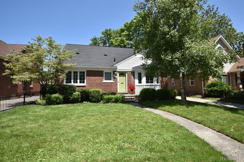 2453 Windemere Rd, Birmingham, MI, 48009-7520 | Card Image