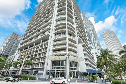 apt-2021-690 Sw 1st Ct, Miami, FL, 33130-2925 | Card Image