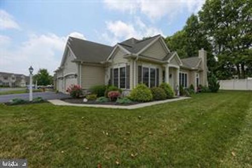 202 Carmella Dr, MECHANICSBURG, PA, 17050-3711 | Card Image