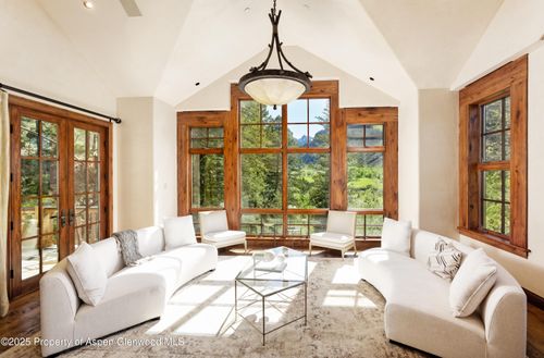 388 Exhibition Ln, Aspen, CO, 81611-3397 | Card Image