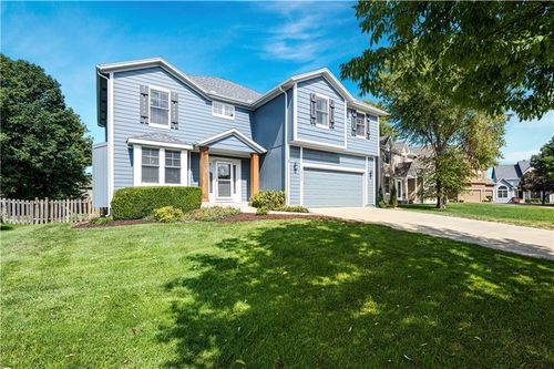13736 W 157th Ter, Olathe, KS, 66062-4690 | Card Image