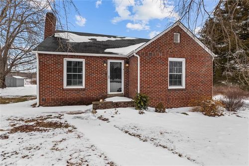 980 Old Highway 601, Mount Airy, NC, 27030-8380 | Card Image