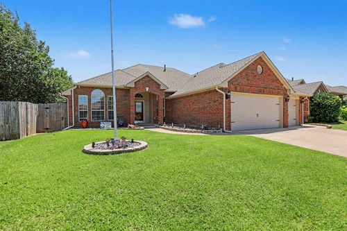 3820 Irvine Dr, Norman, OK, 73072-1968 | Card Image