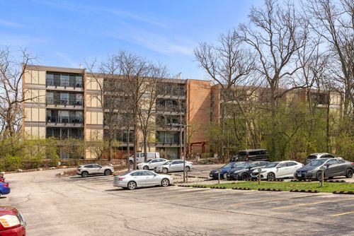 apt-5f-5900 Oakwood Dr, Lisle, IL, 60532-3009 | Card Image
