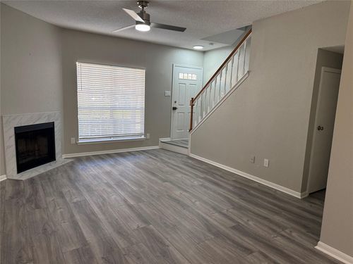 2804-7575 Cambridge St, Houston, TX, 77054-2042 | Card Image