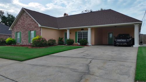 40302 Bordeaux St, Prairieville, LA, 70769-5432 | Card Image