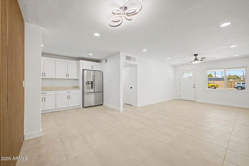 2305 W Maryland Ave, Phoenix, AZ, 85015-1032 | Card Image