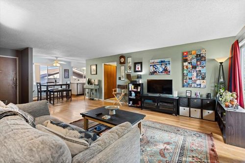 2911 E 32nd Ave, Spokane, WA, 99223-3528 | Card Image