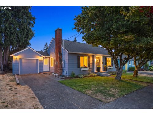 615 E Dartmouth St, Gladstone, OR, 97027-2529 | Card Image