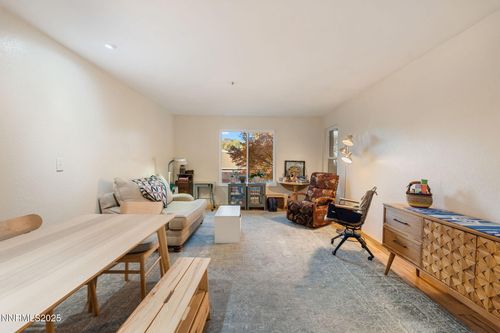apt-106-3095 Lakeside Dr, Reno, NV, 89509-4520 | Card Image
