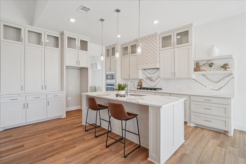 340 Slimp Blf, Azle, TX, 76020-1399 | Card Image