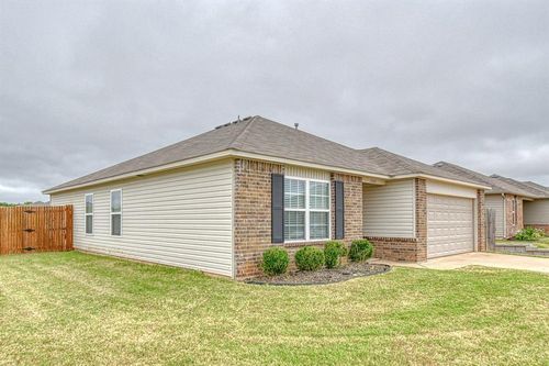 1325 Quartz Place, Noble, OK, 73068 | Card Image